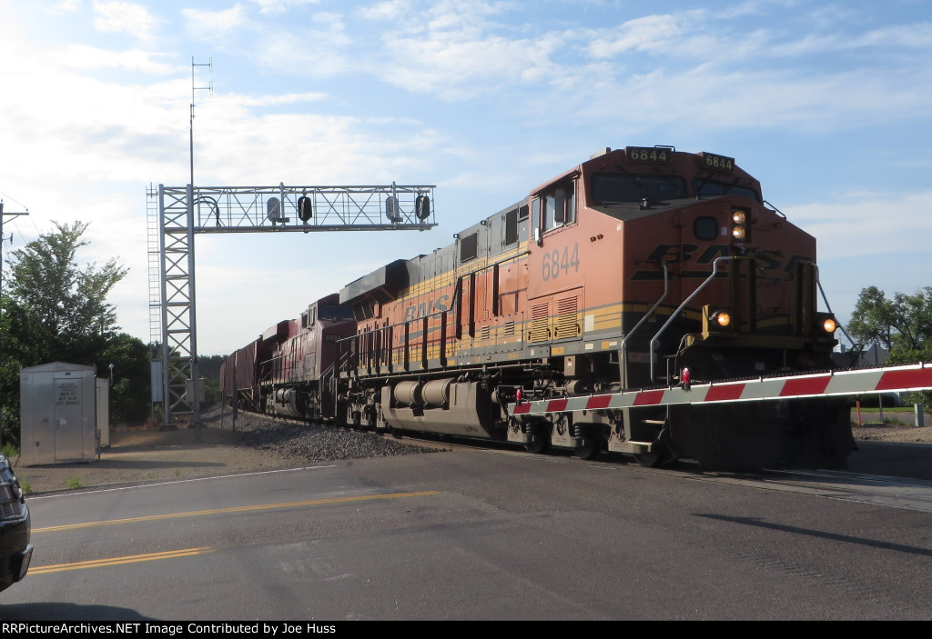 BNSF 6844 West